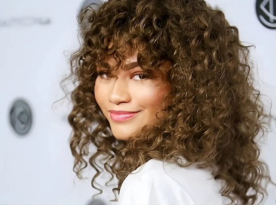 Winter-Ready Curls: Milk Leave-in Conditioner for Smooth Hair