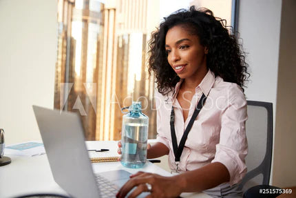 How To Lock In Moisture With Hair Mist For Curly Hair
