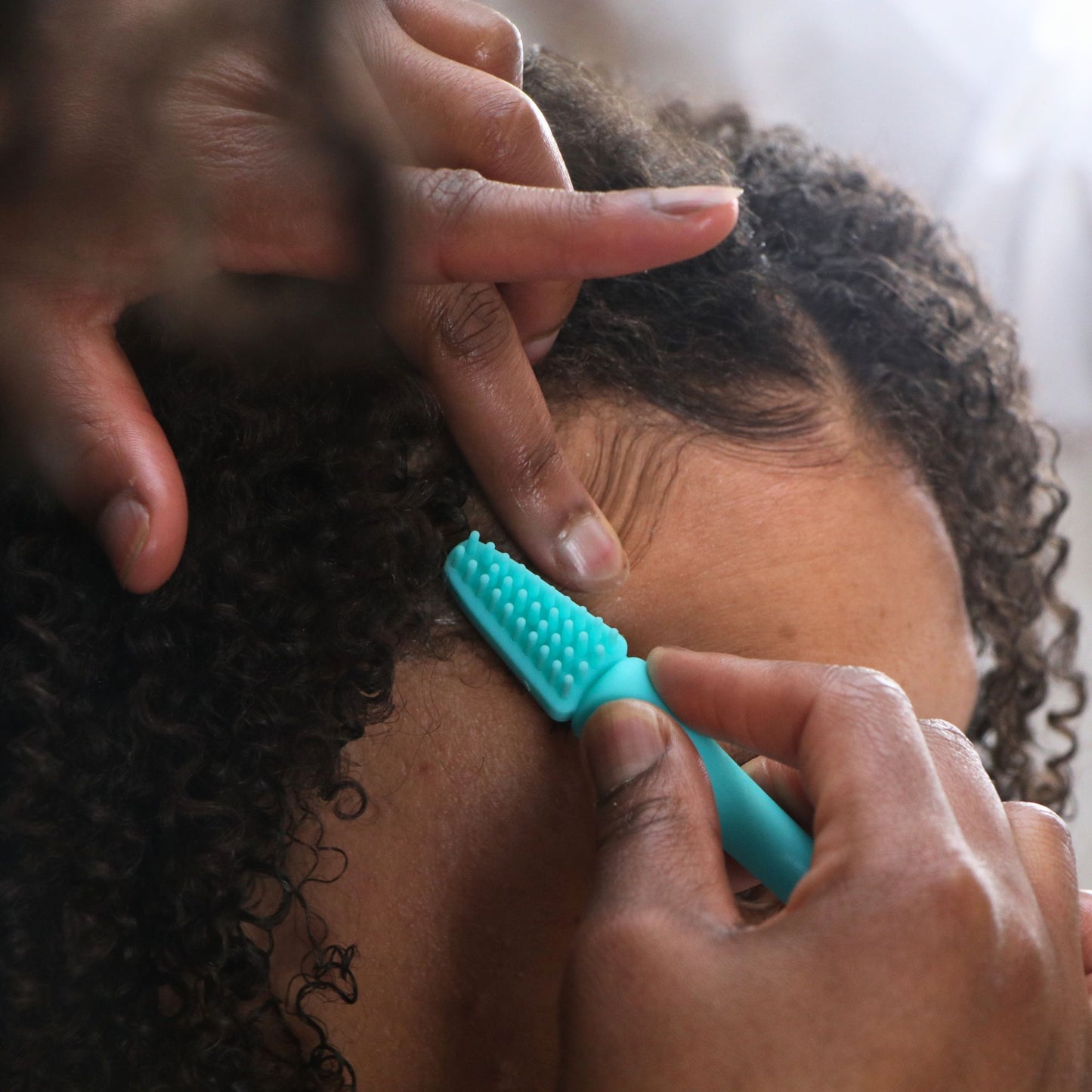 Edge Brush + Healthy Edges Gel
